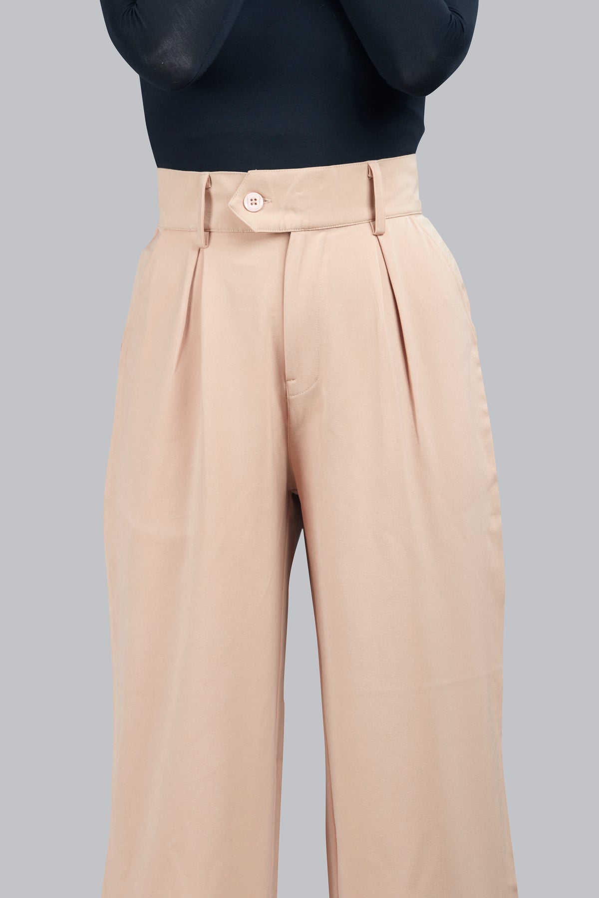 Extended Waist Band Detail Pants